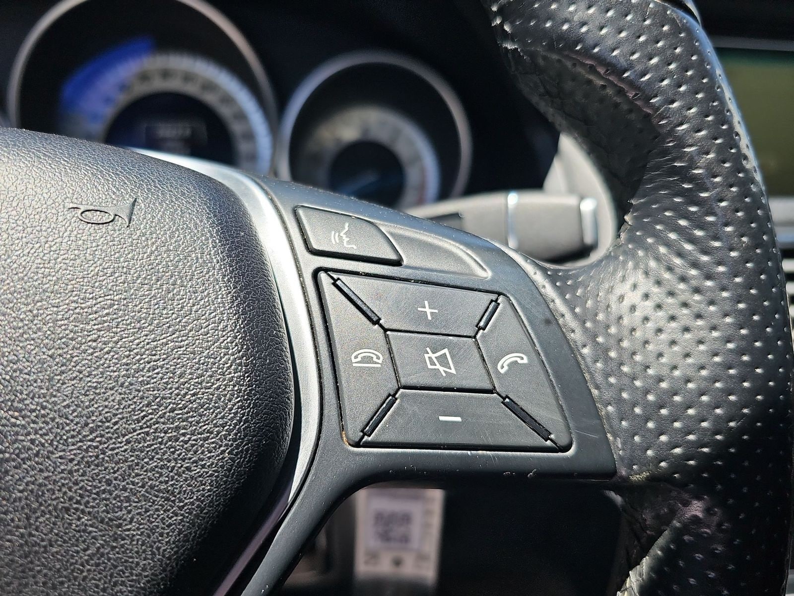 Thumbnail: 2014 Mercedes-Benz E-Class - 27