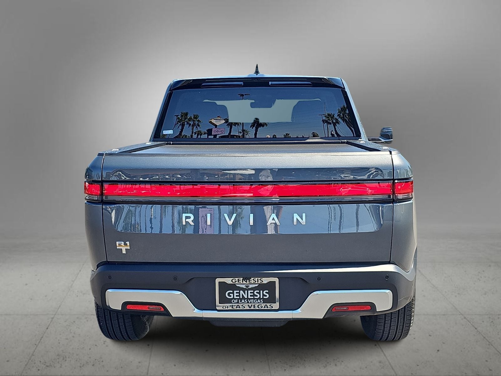 Thumbnail: 2024 Rivian R1T - 7