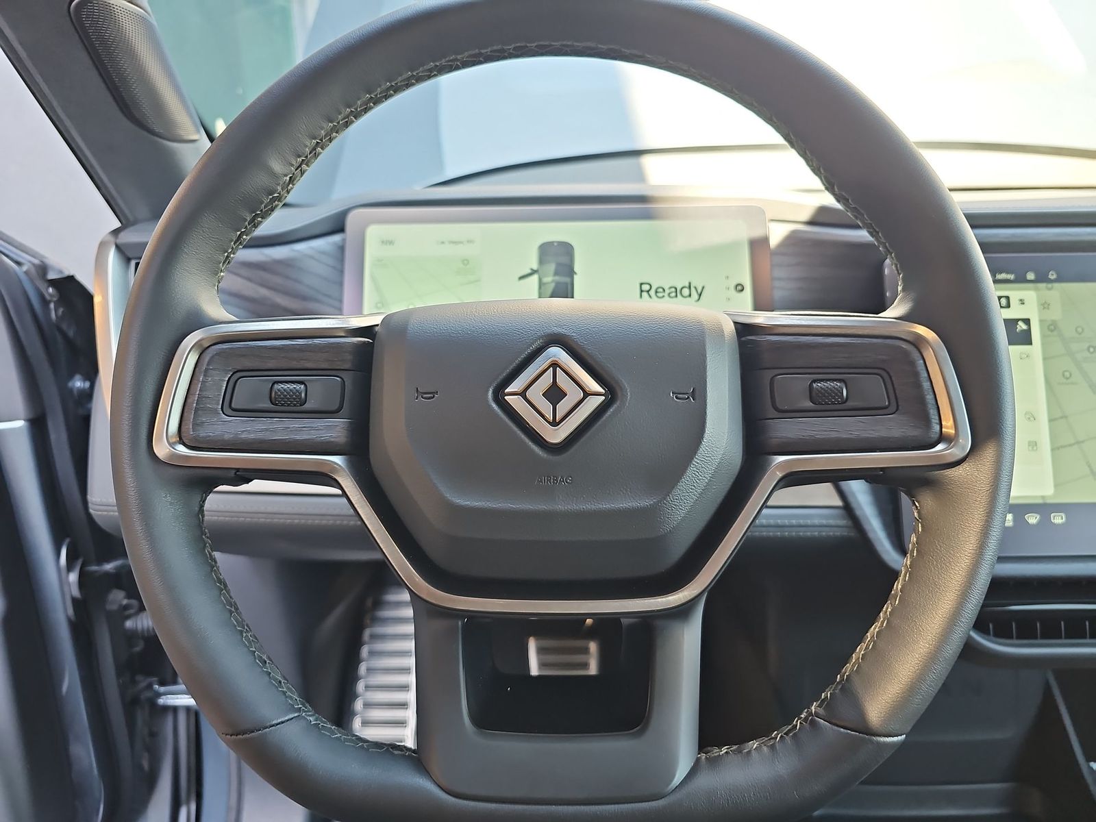 Thumbnail: 2024 Rivian R1T - 18