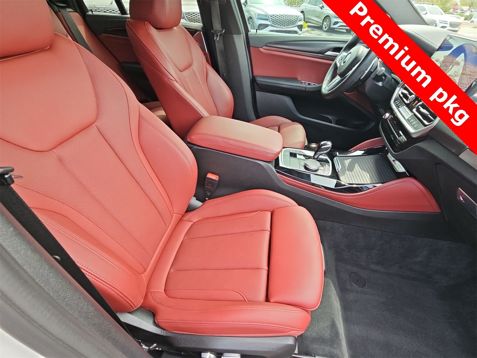 Thumbnail: 2022 BMW X4 - 17