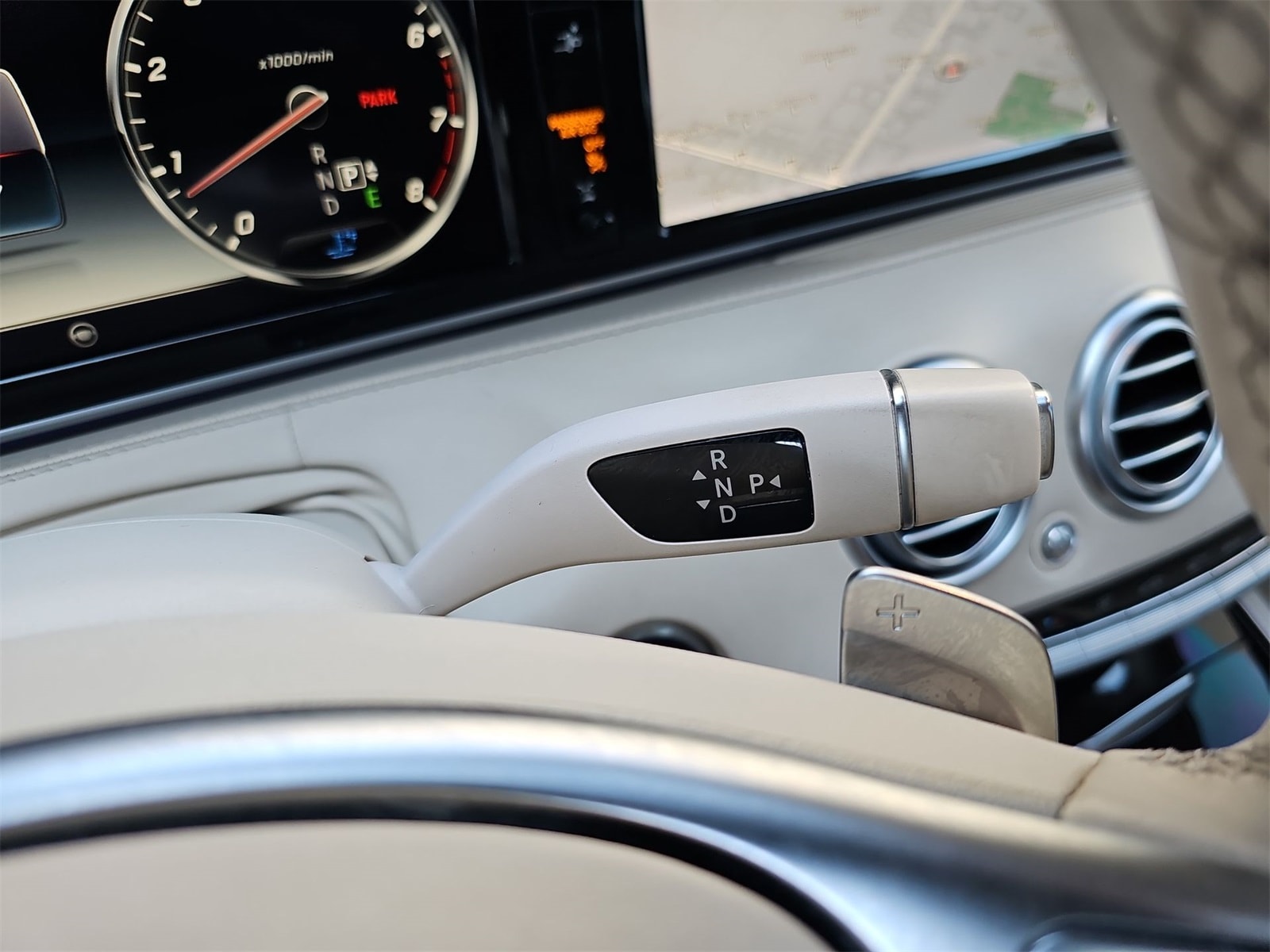 Thumbnail: 2015 Mercedes-Benz S-Class - 20