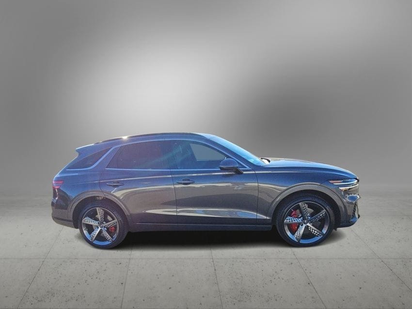 Thumbnail: 2022 Genesis GV70 - 9