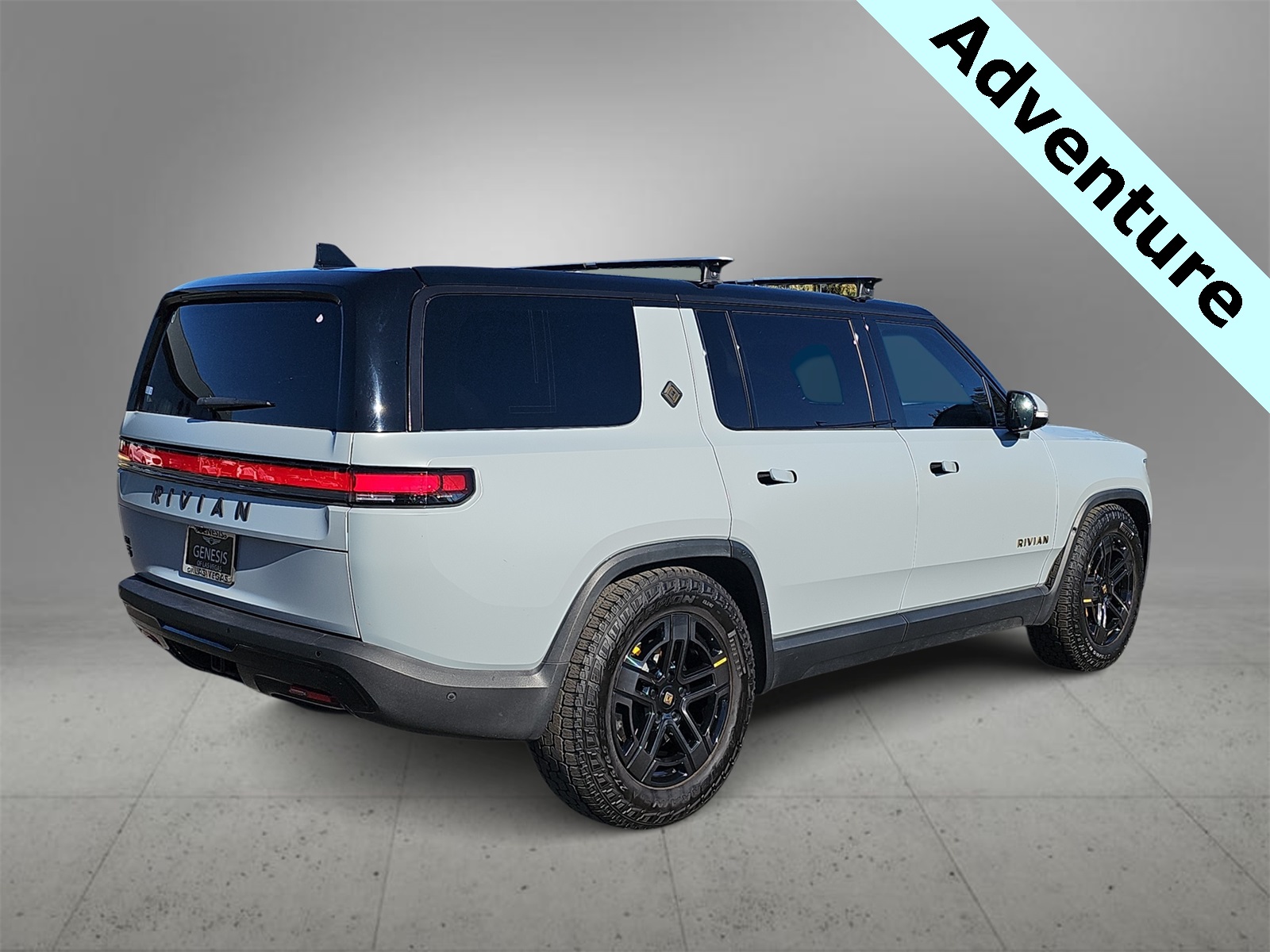Thumbnail: 2023 Rivian R1S - 8