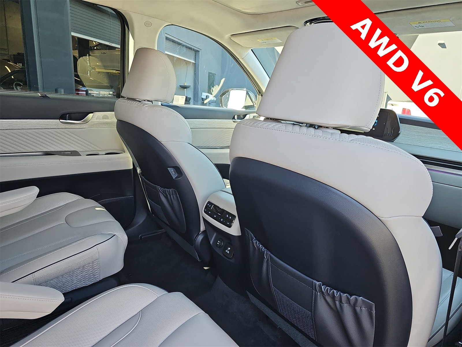 Thumbnail: 2024 Hyundai Palisade - 16