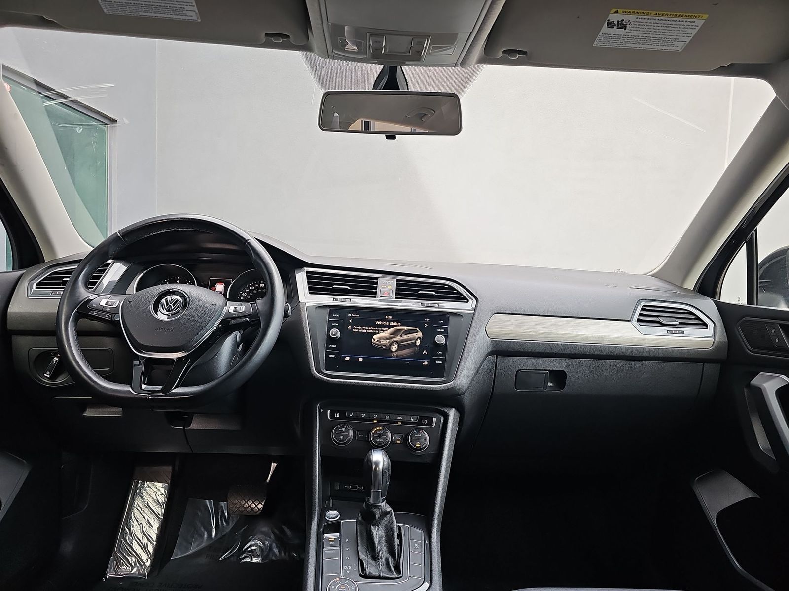 Thumbnail: 2019 Volkswagen Tiguan - 14