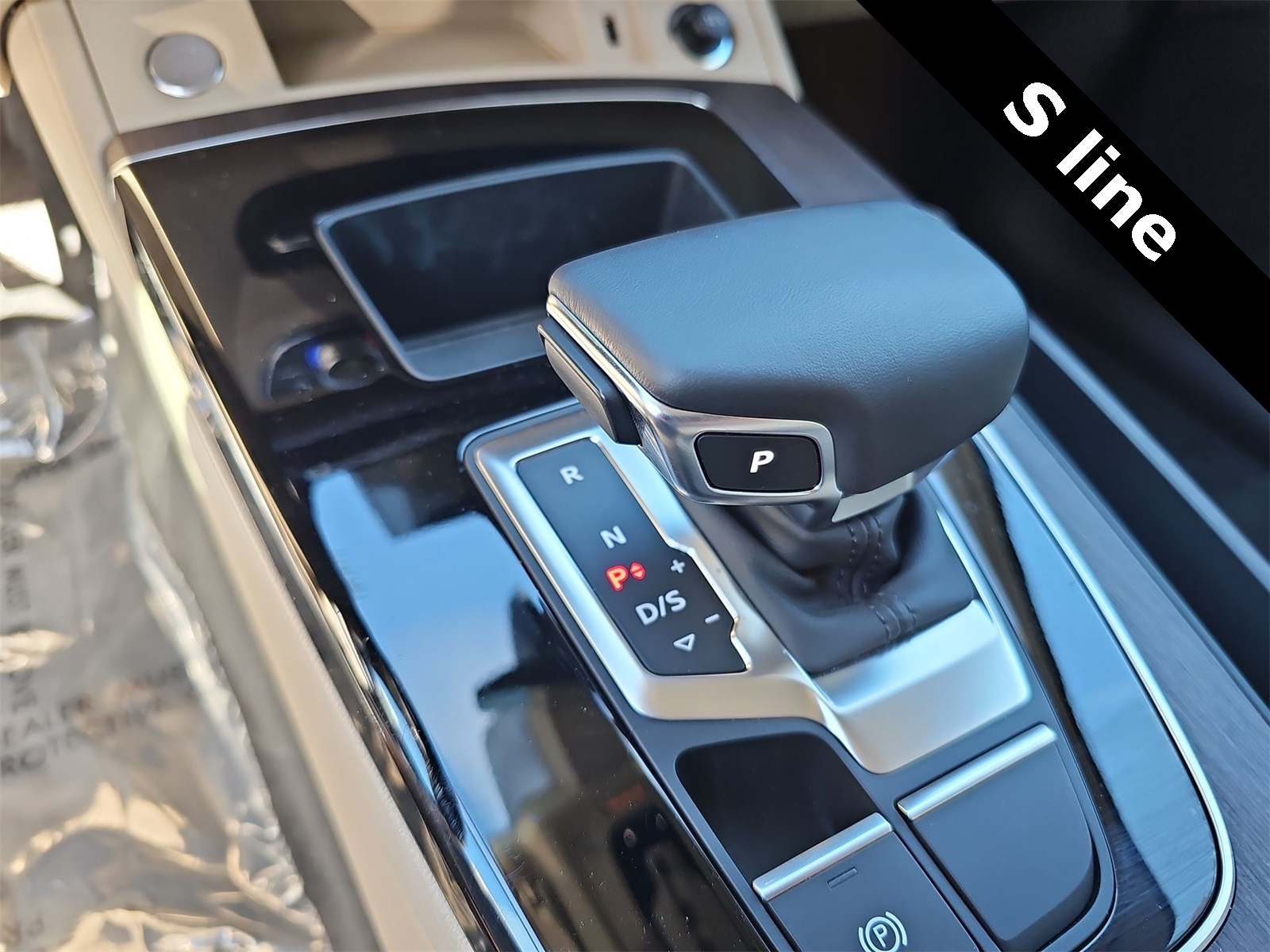 Thumbnail: 2022 Audi Q5 - 21