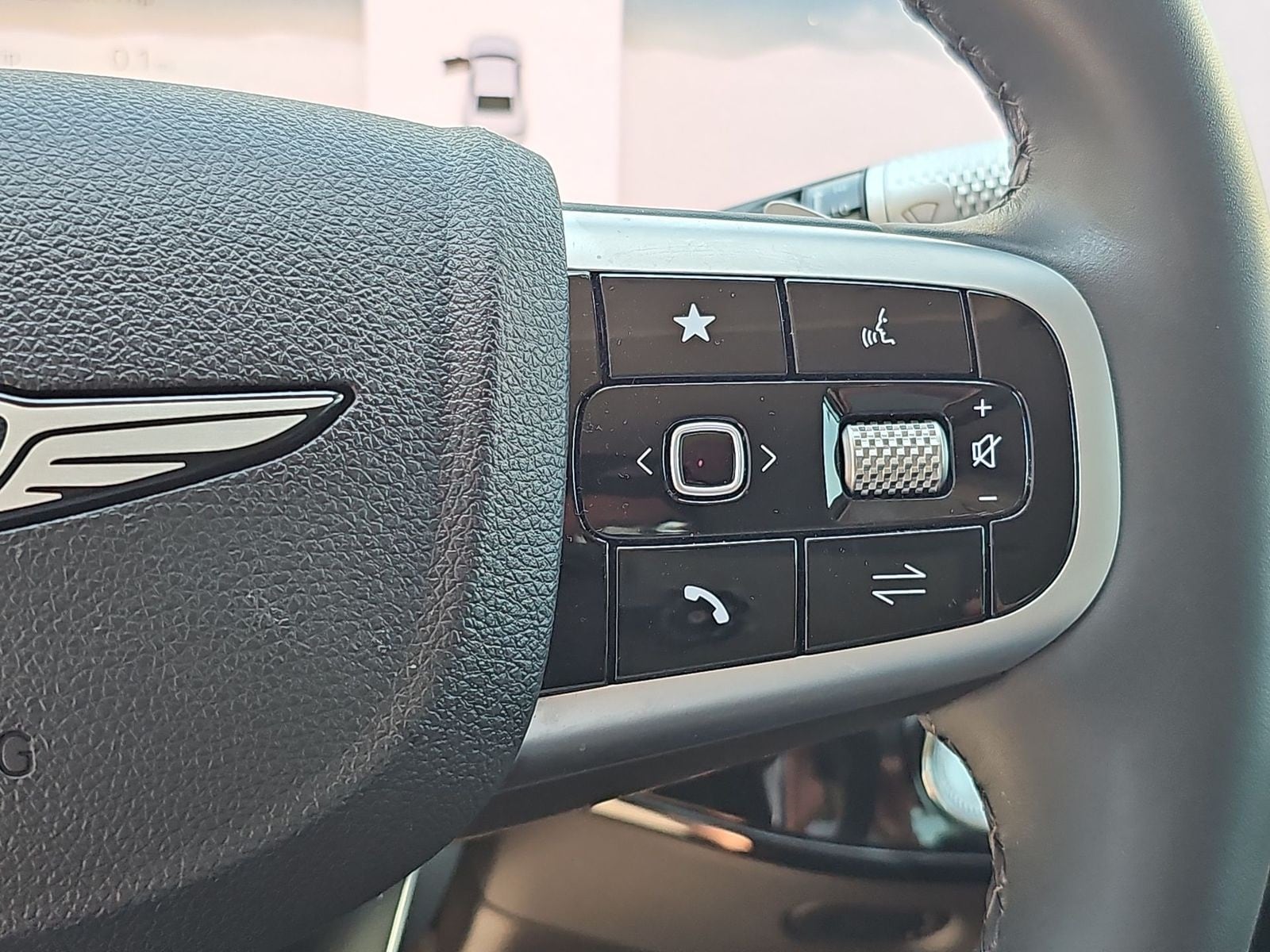 Thumbnail: 2025 Genesis G80 - 28