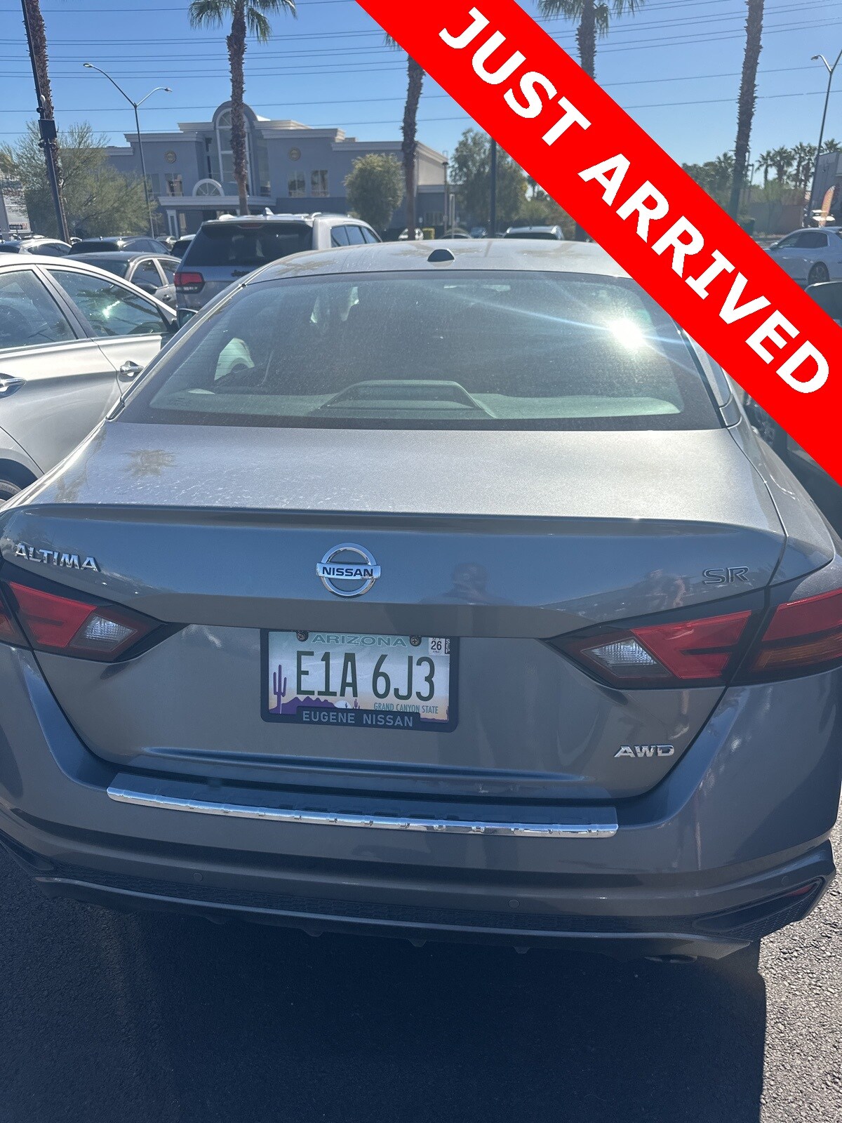 2022 Nissan Altima 2.5 SR photo 4