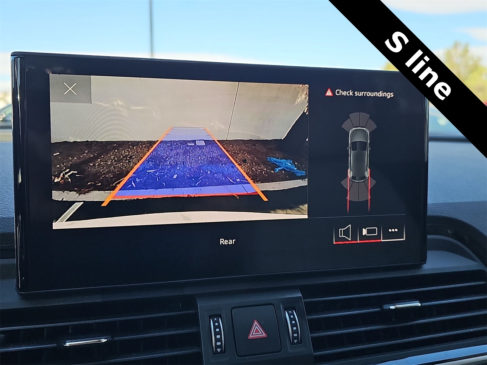 Thumbnail: 2022 Audi Q5 - 24