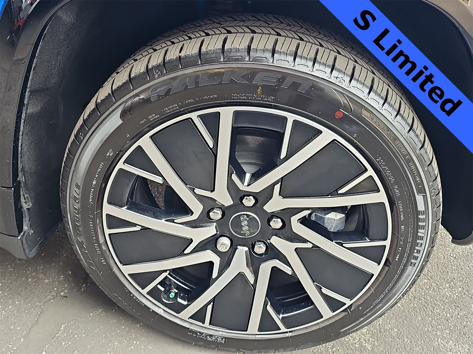 Thumbnail: 2025 Jeep Wagoneer S - 12