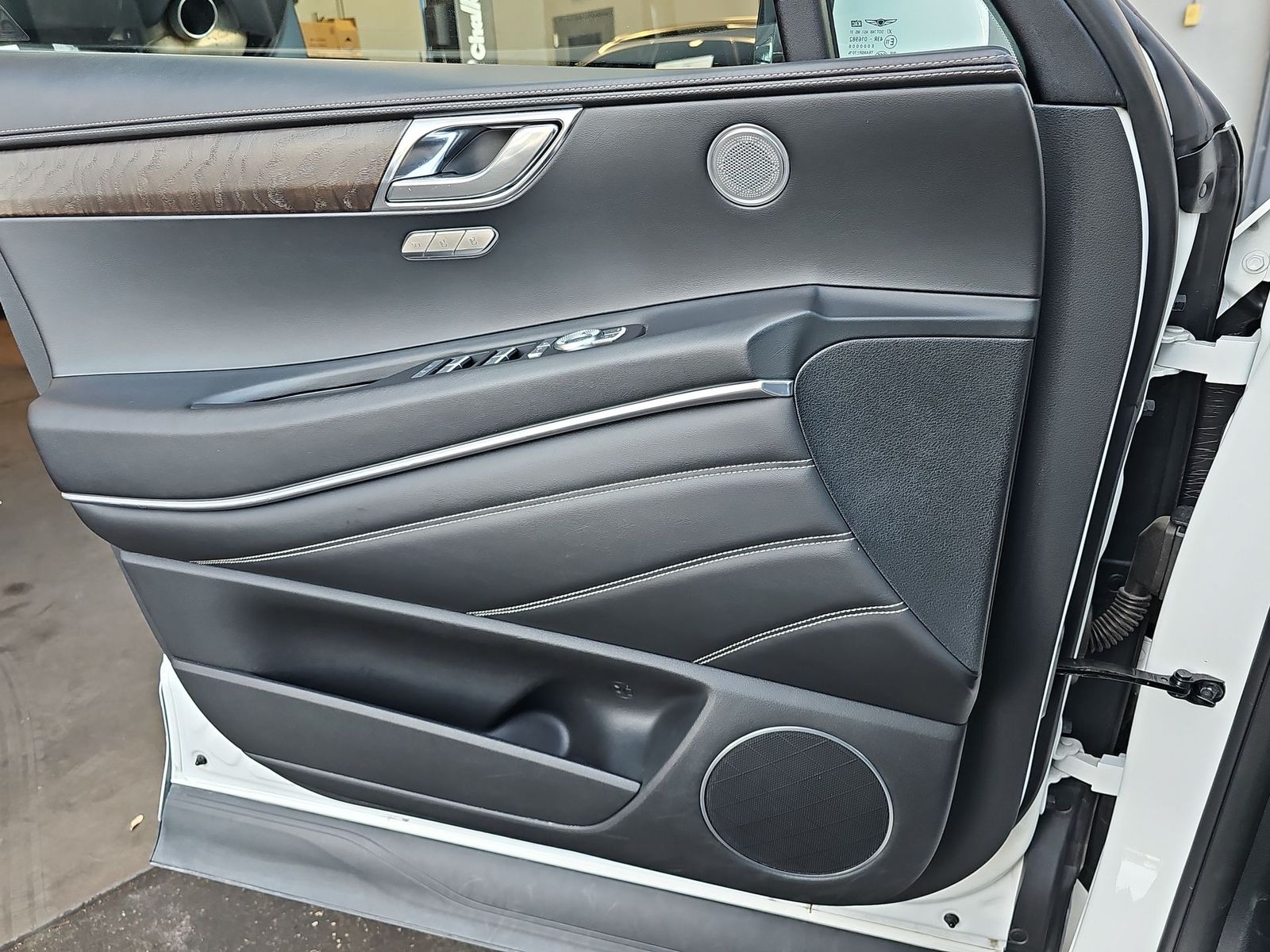 Thumbnail: 2024 Genesis GV80 - 28