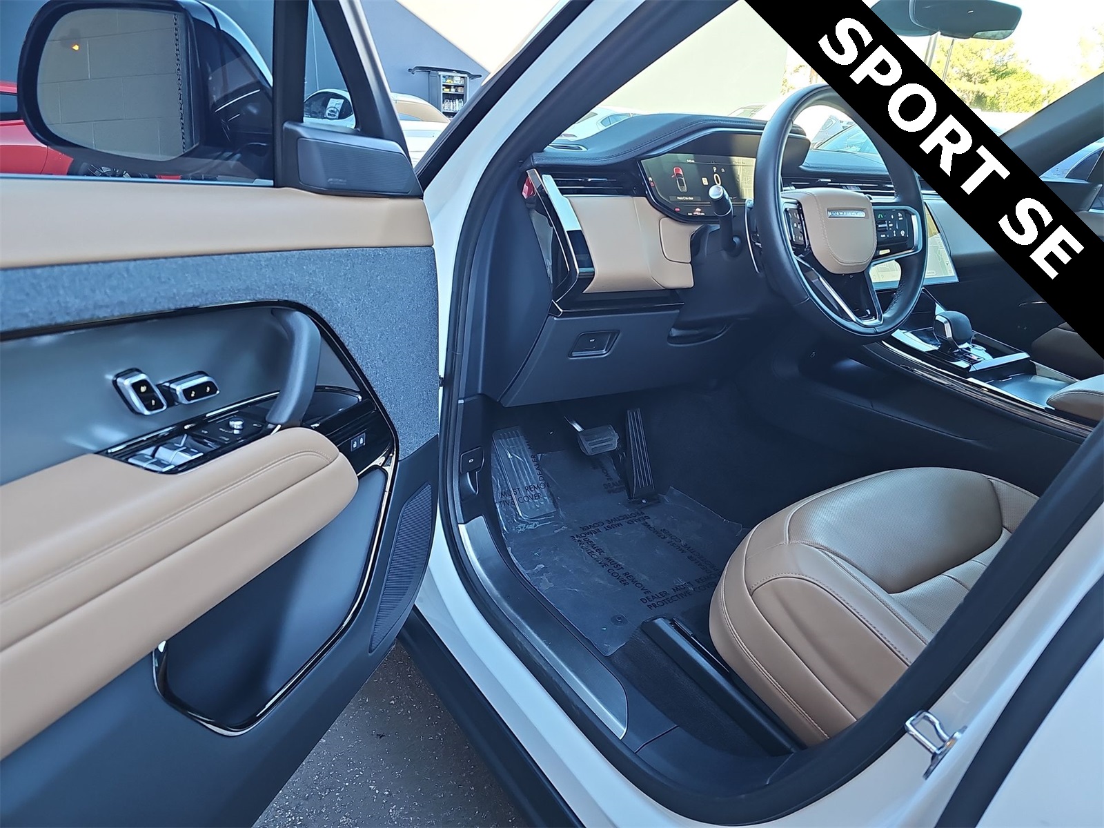 Thumbnail: 2024 Land Rover Range Rover Sport - 10