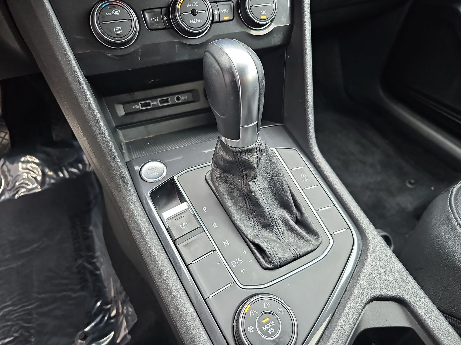 Thumbnail: 2019 Volkswagen Tiguan - 21