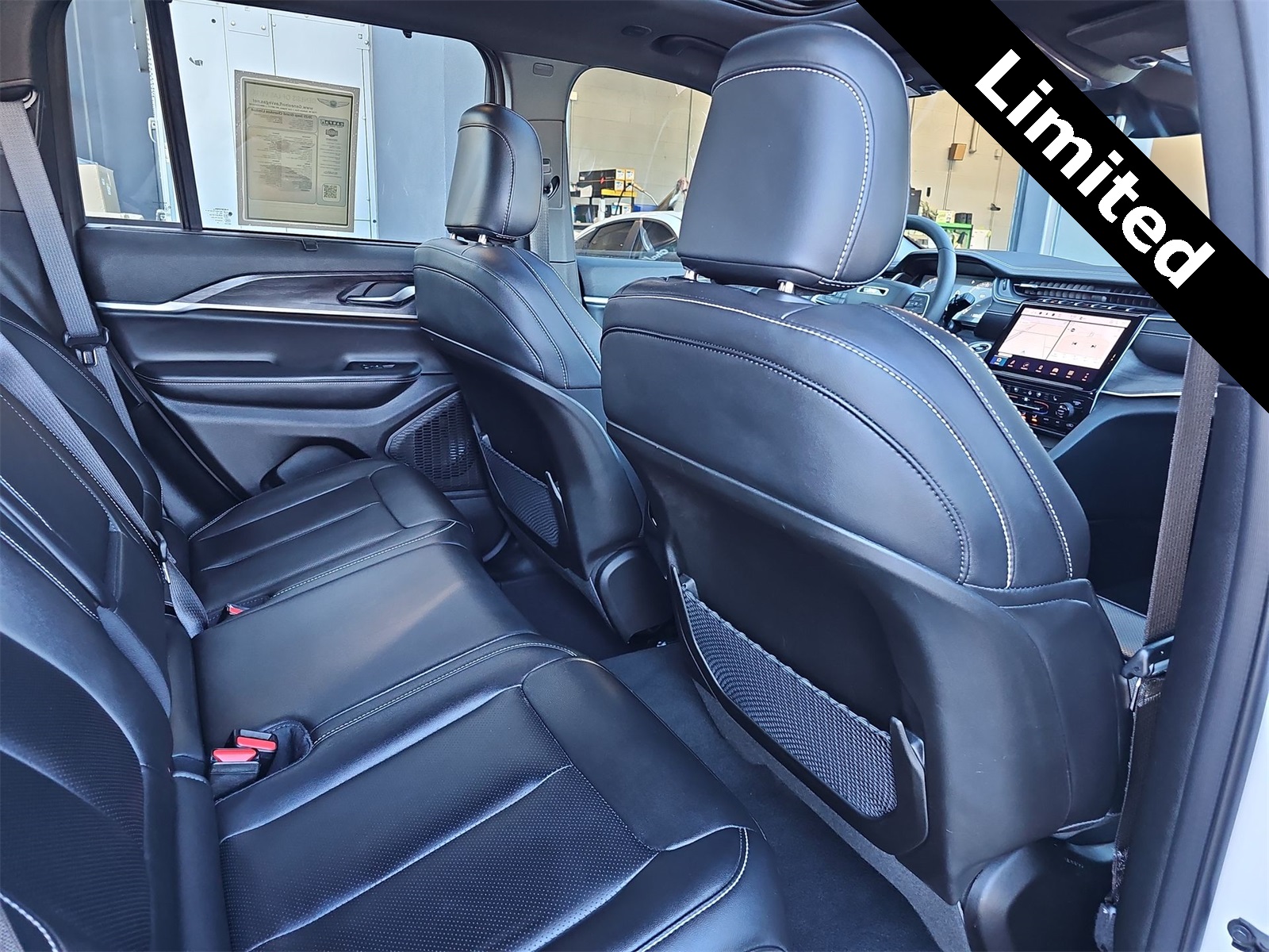 Thumbnail: 2025 Jeep Grand Cherokee - 16