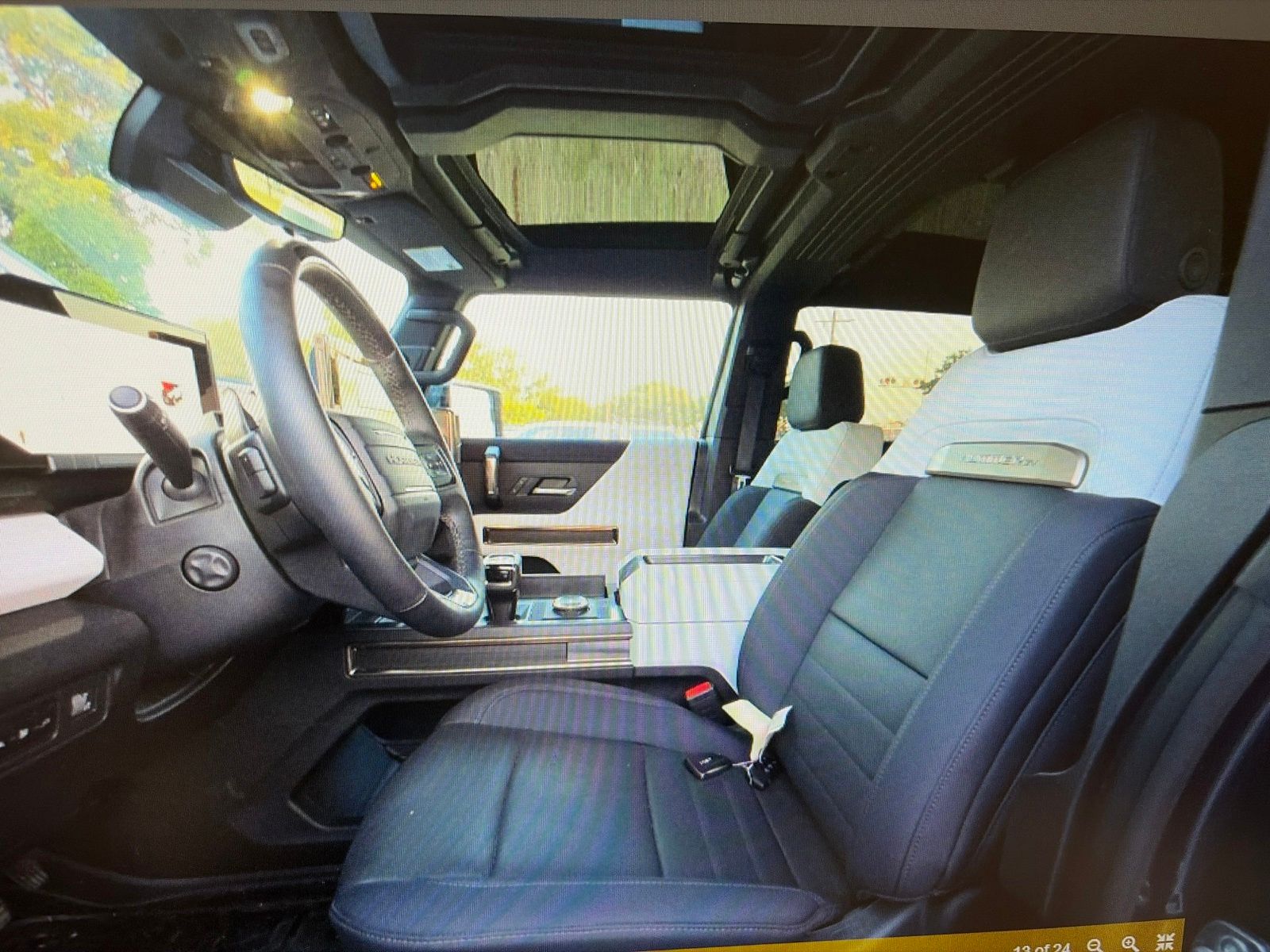 Thumbnail: 2025 GMC Hummer EV - 9