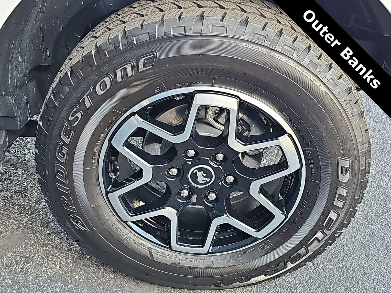 Thumbnail: 2023 Ford Bronco - 12