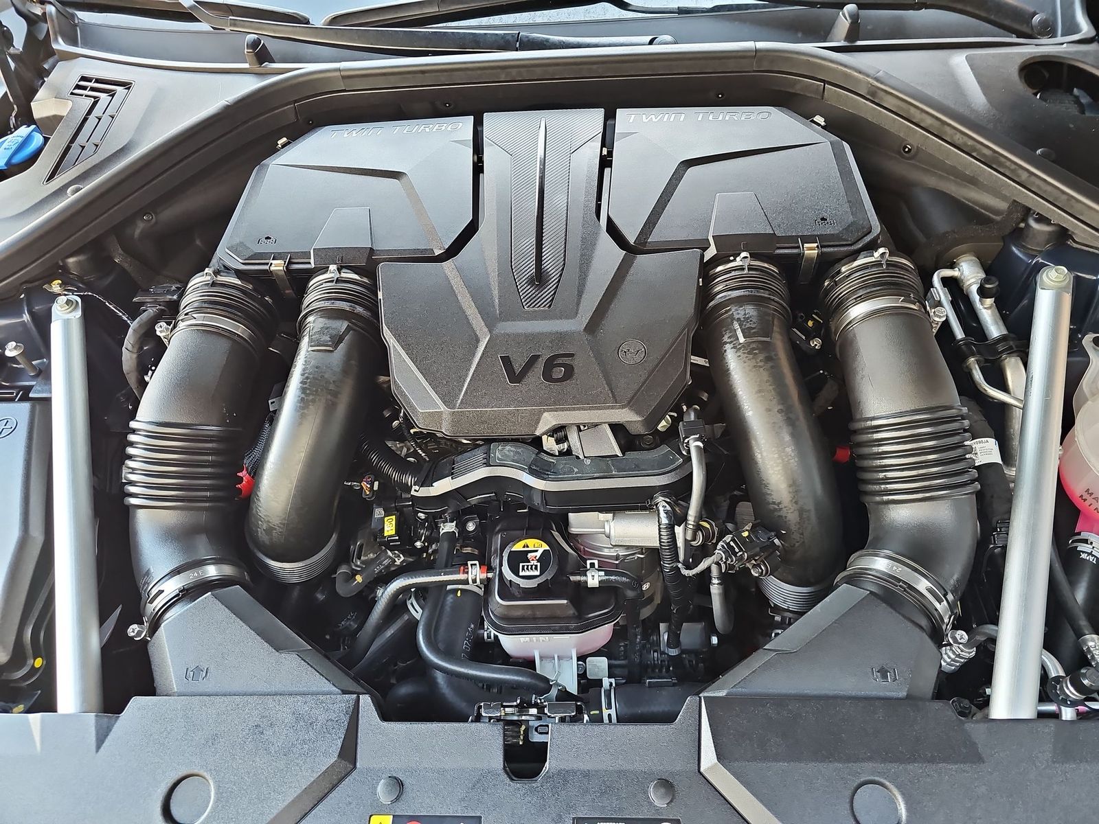 Thumbnail: 2025 Genesis GV70 - 13