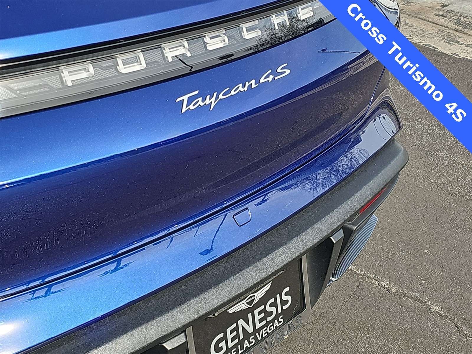 Thumbnail: 2023 Porsche Taycan - 11