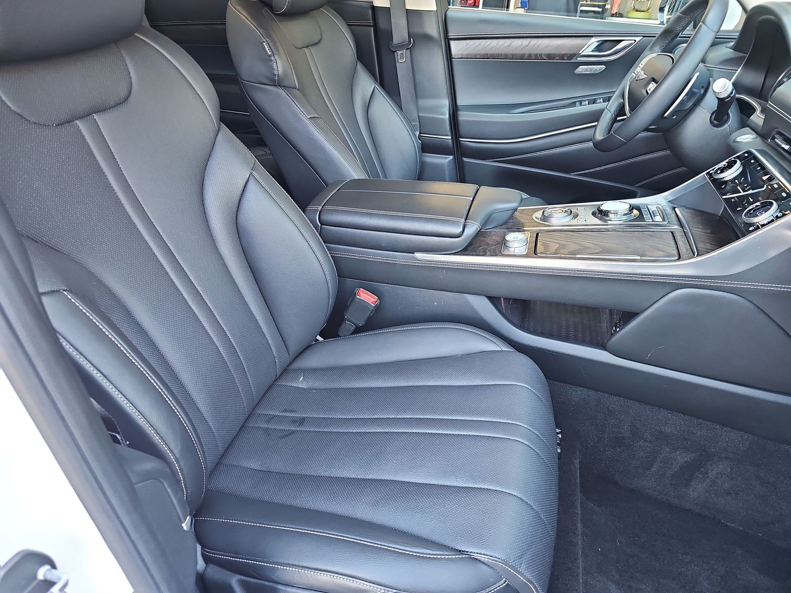 Thumbnail: 2024 Genesis GV80 - 18