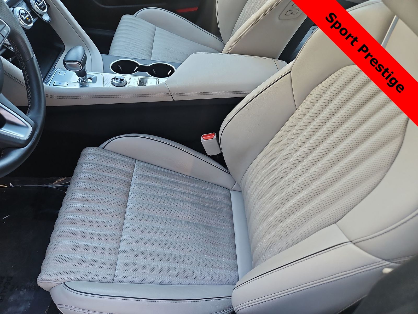 Thumbnail: 2023 Genesis G70 - 15