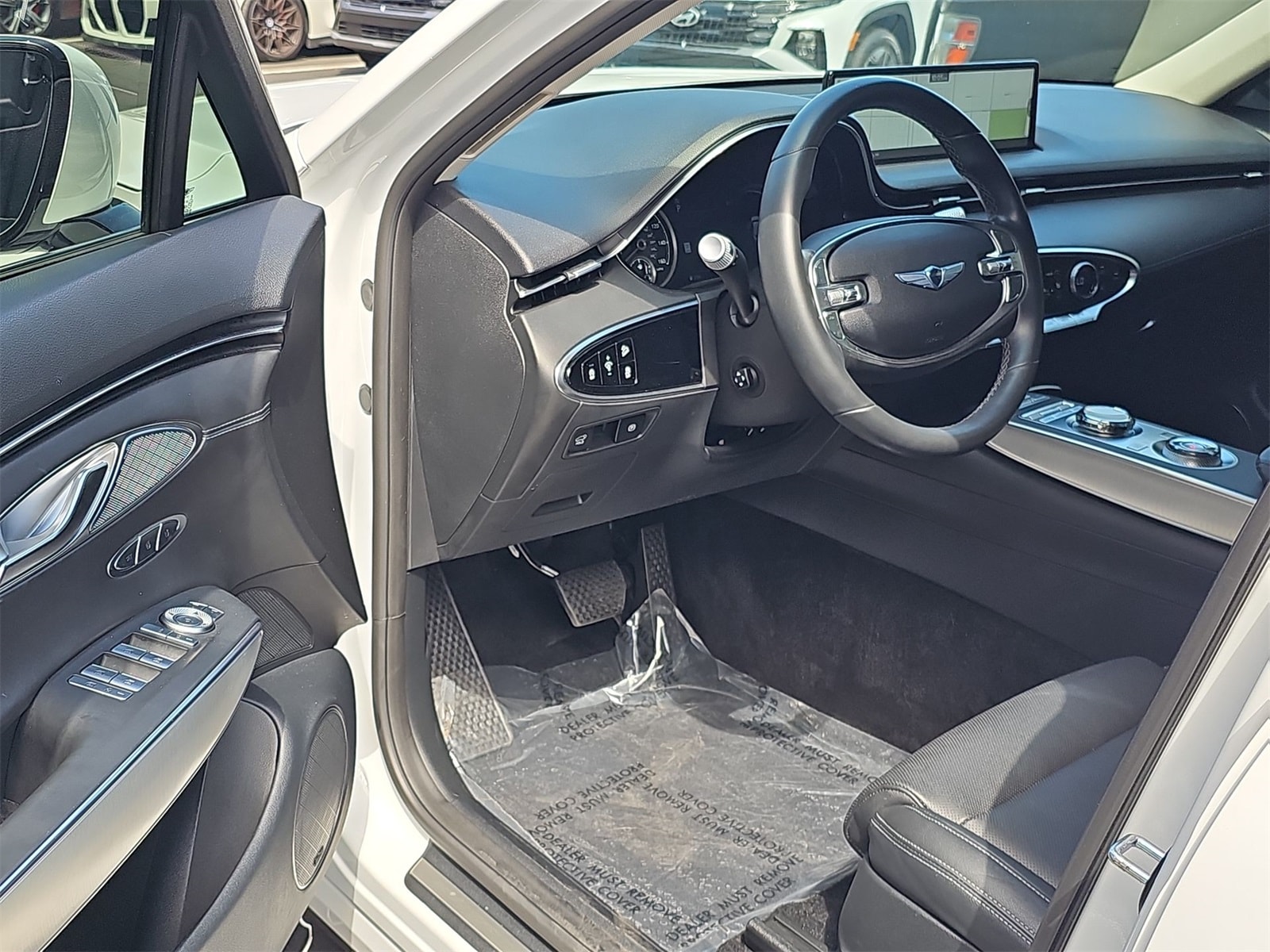 Thumbnail: 2022 Genesis GV70 - 10