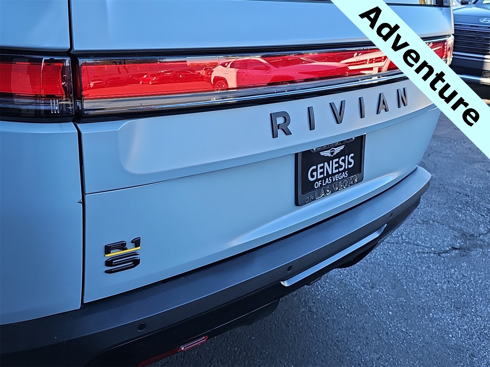 Thumbnail: 2023 Rivian R1S - 11