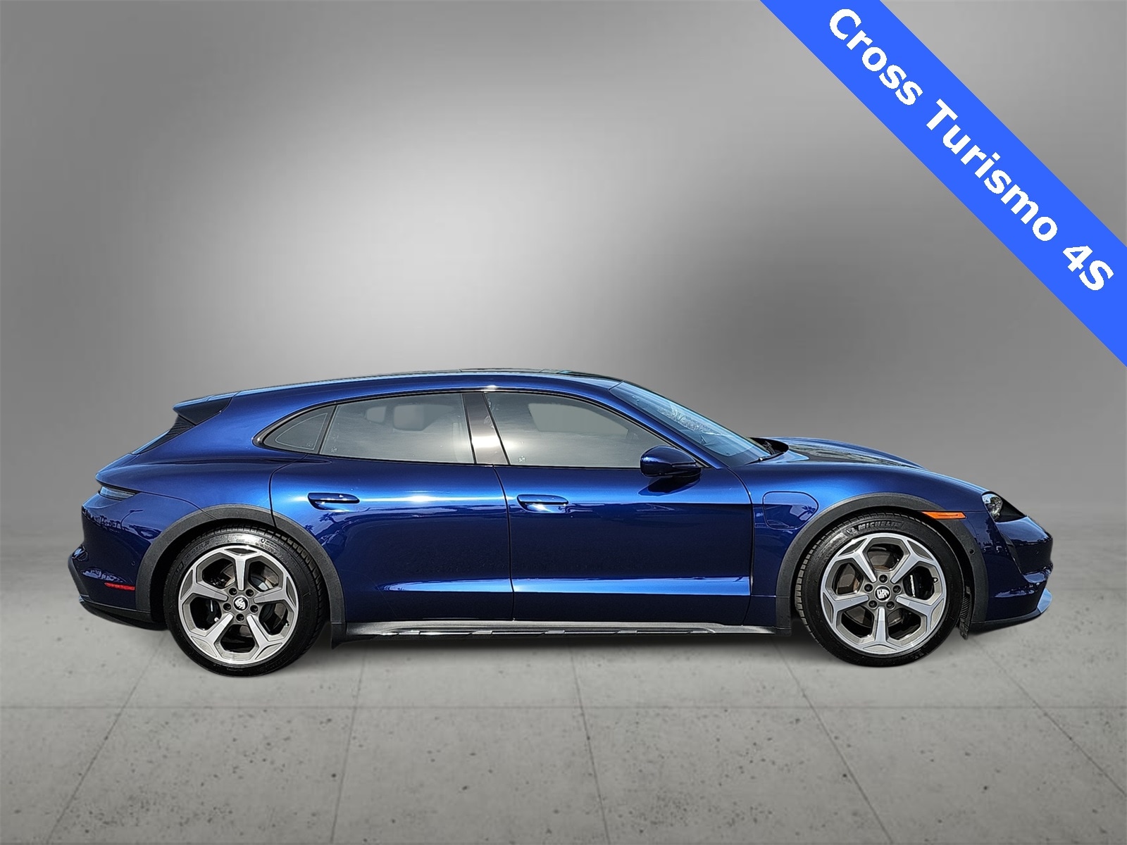 Thumbnail: 2023 Porsche Taycan - 9