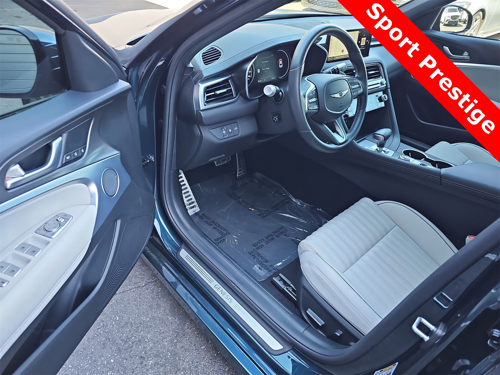 Thumbnail: 2024 Genesis G70 - 10