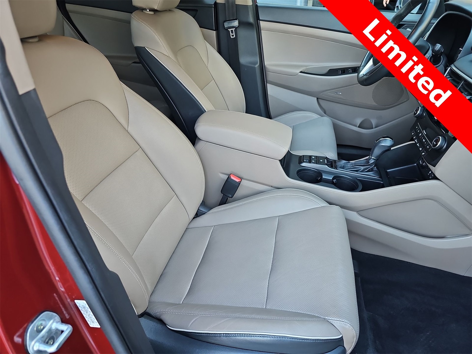 Thumbnail: 2019 Hyundai Tucson - 18