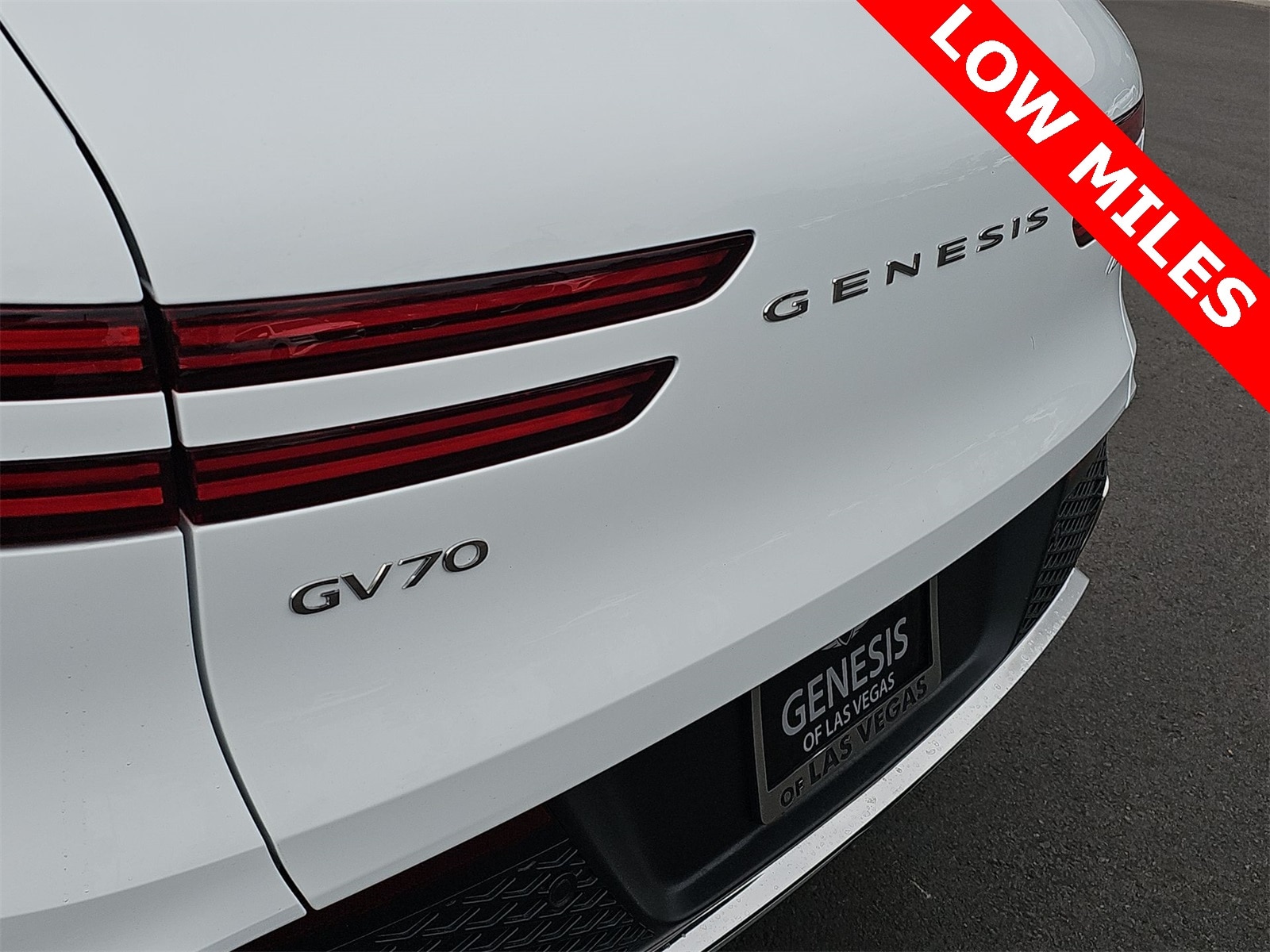 Thumbnail: 2025 Genesis GV70 - 11