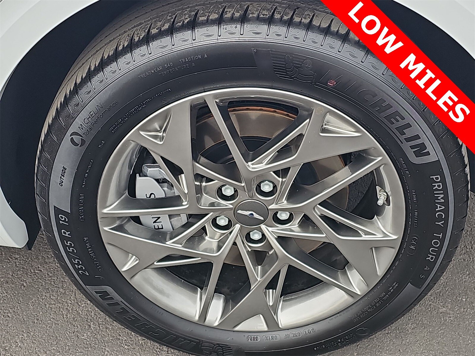 Thumbnail: 2025 Genesis GV70 - 12