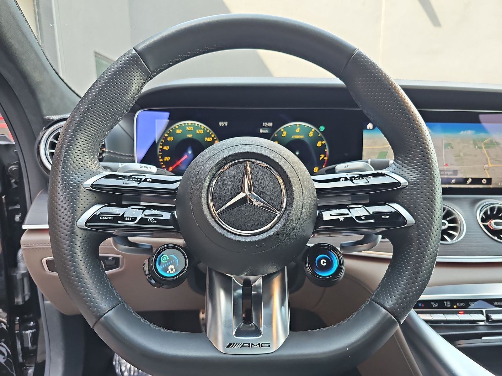 Thumbnail: 2023 Mercedes-Benz AMG GT - 19