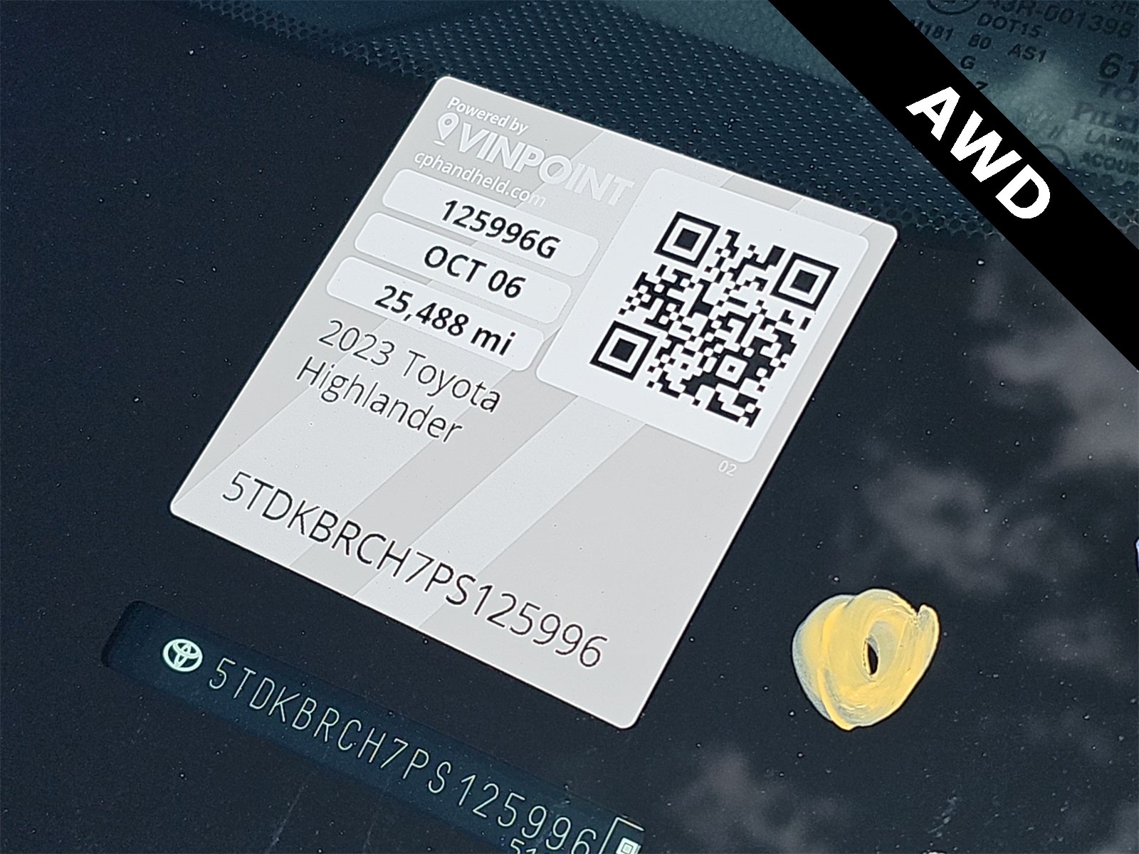 Thumbnail: 2023 Toyota Highlander - 24