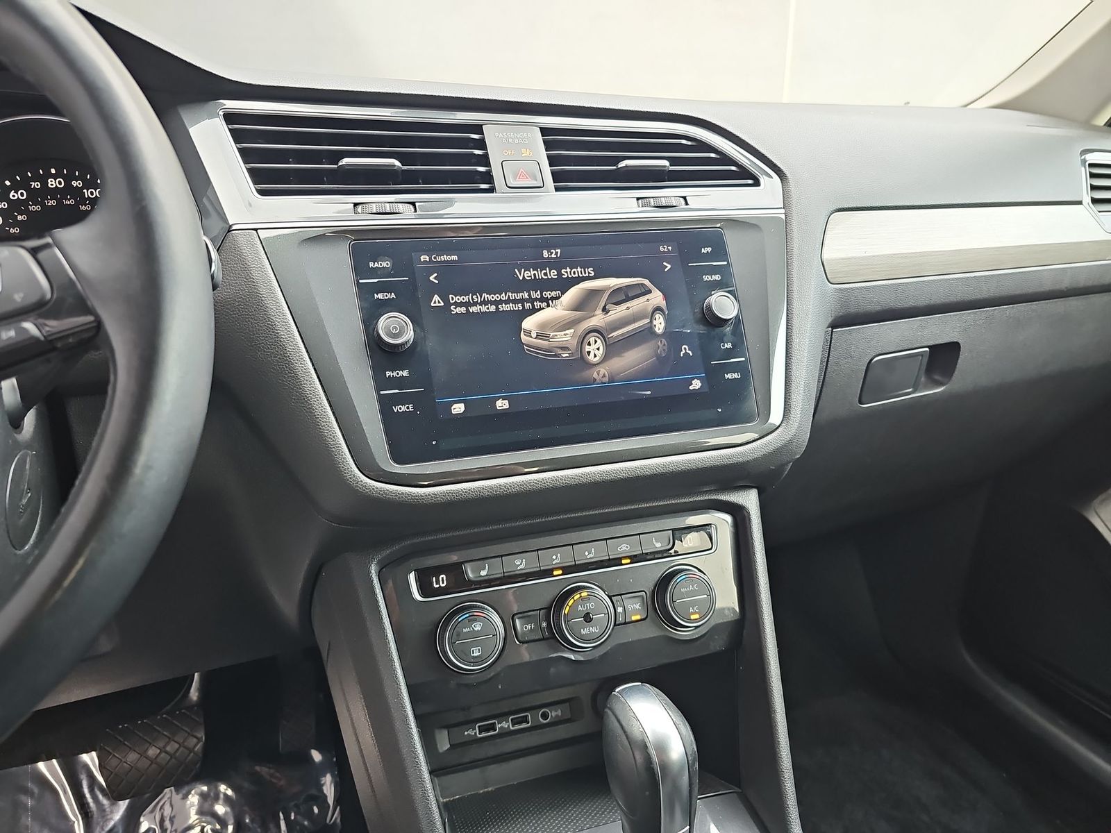 Thumbnail: 2019 Volkswagen Tiguan - 20