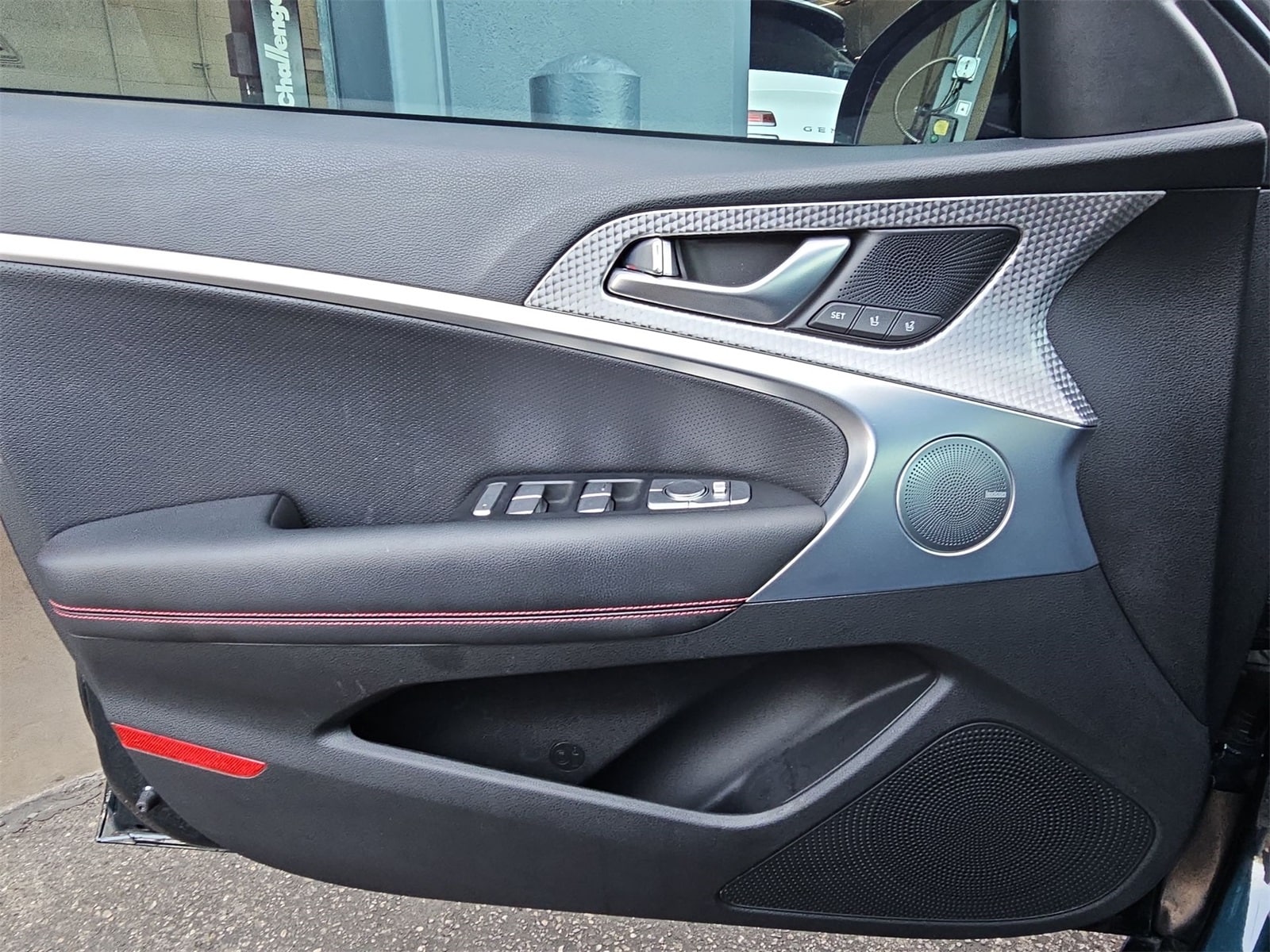 Thumbnail: 2023 Genesis G70 - 28