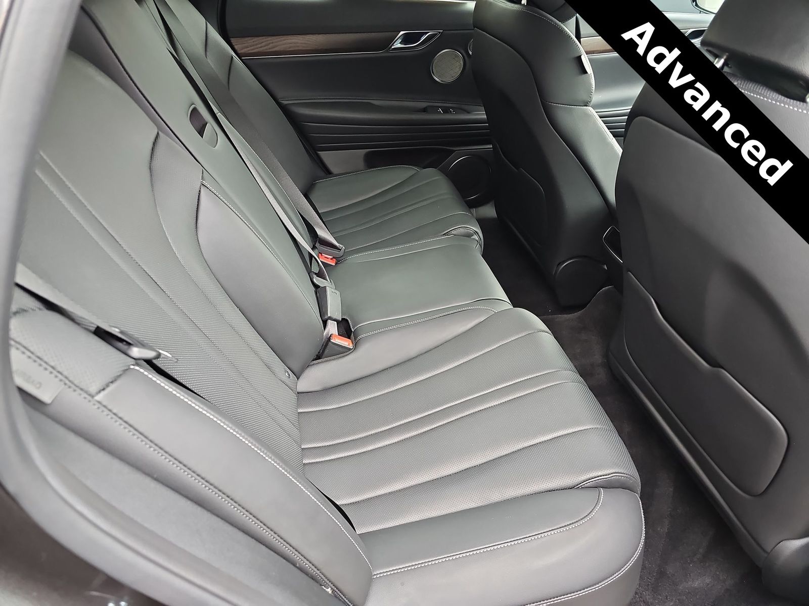 Thumbnail: 2024 Genesis G80 - 17