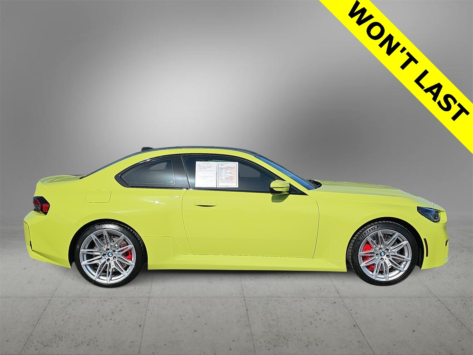 Thumbnail: 2025 BMW M2 - 9