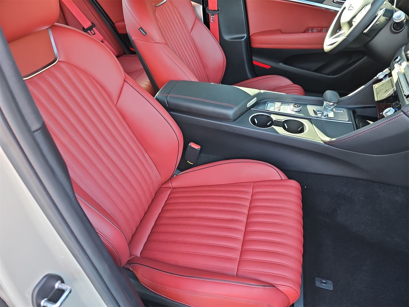 Thumbnail: 2026 Genesis G70 - 18