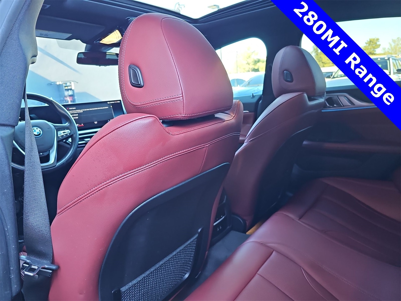 Thumbnail: 2022 BMW i4 - 16