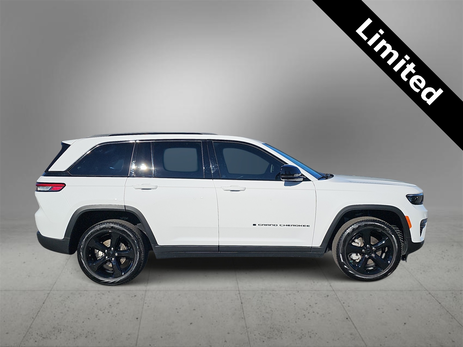 Thumbnail: 2025 Jeep Grand Cherokee - 9