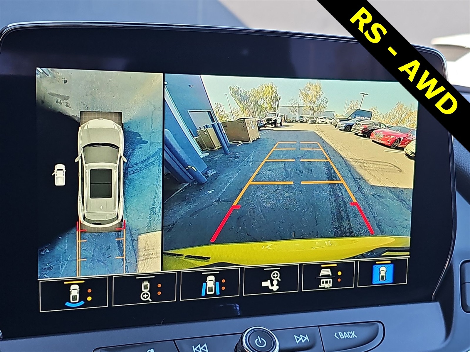 Thumbnail: 2023 Chevrolet Blazer - 25