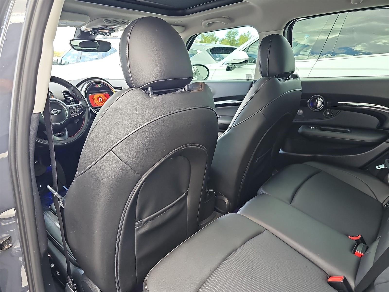 Thumbnail: 2019 MINI Cooper Clubman - 16