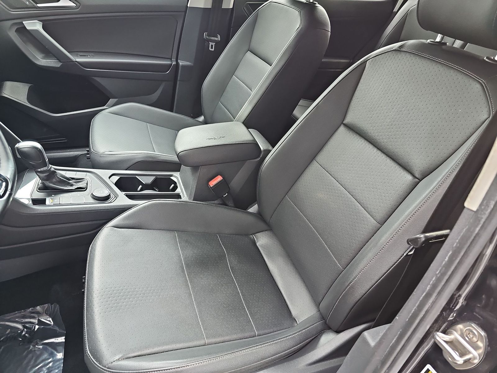 Thumbnail: 2019 Volkswagen Tiguan - 15