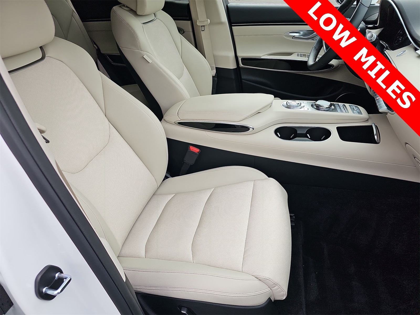 Thumbnail: 2025 Genesis GV70 - 18