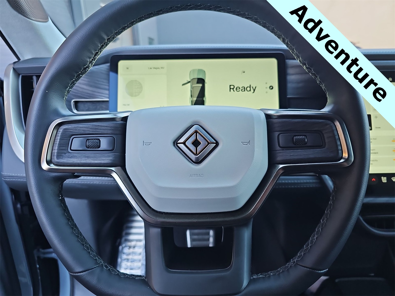 Thumbnail: 2023 Rivian R1S - 19