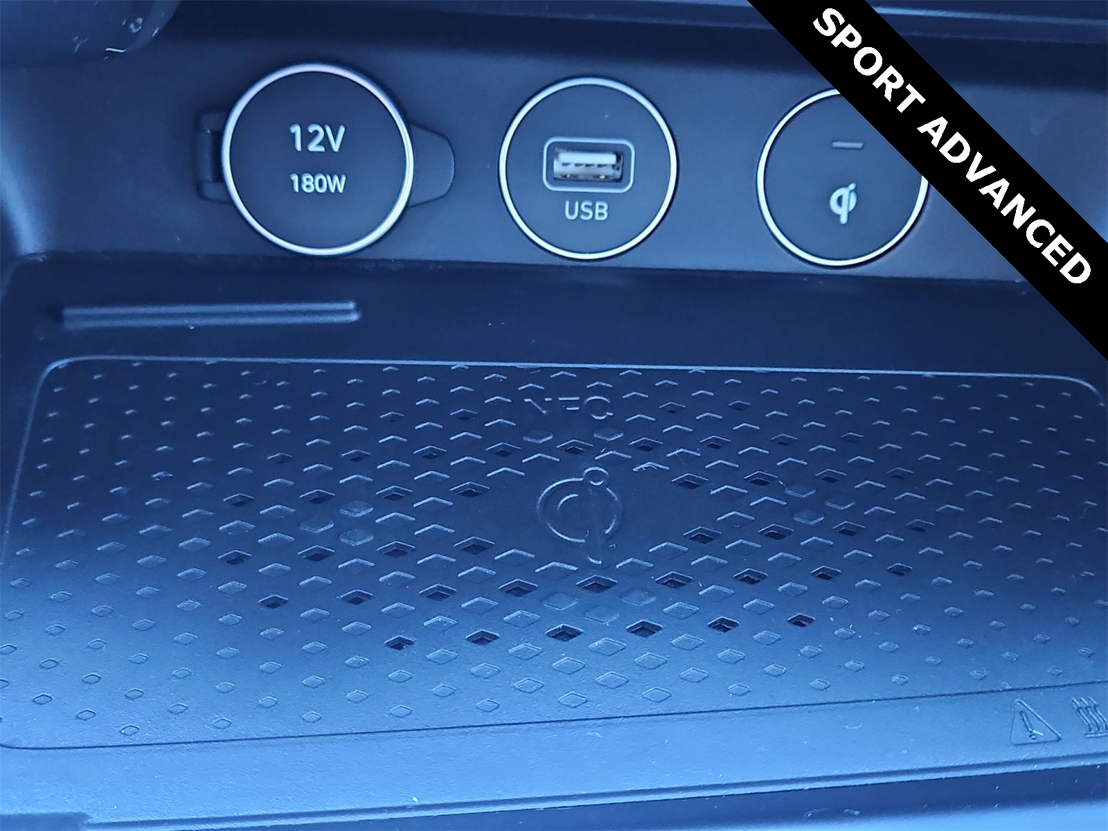 Thumbnail: 2023 Genesis G70 - 28