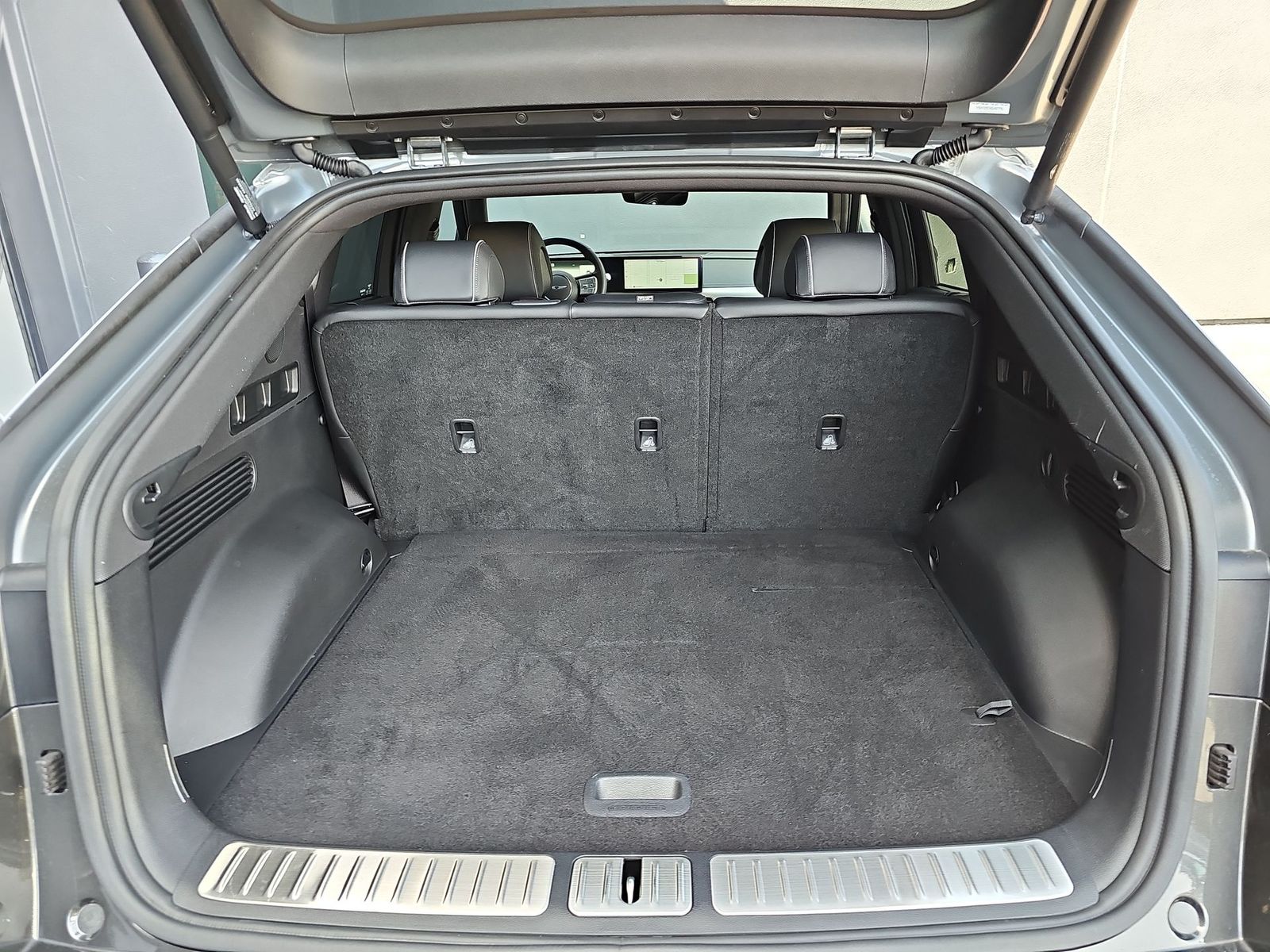 Thumbnail: 2025 Genesis GV60 - 23