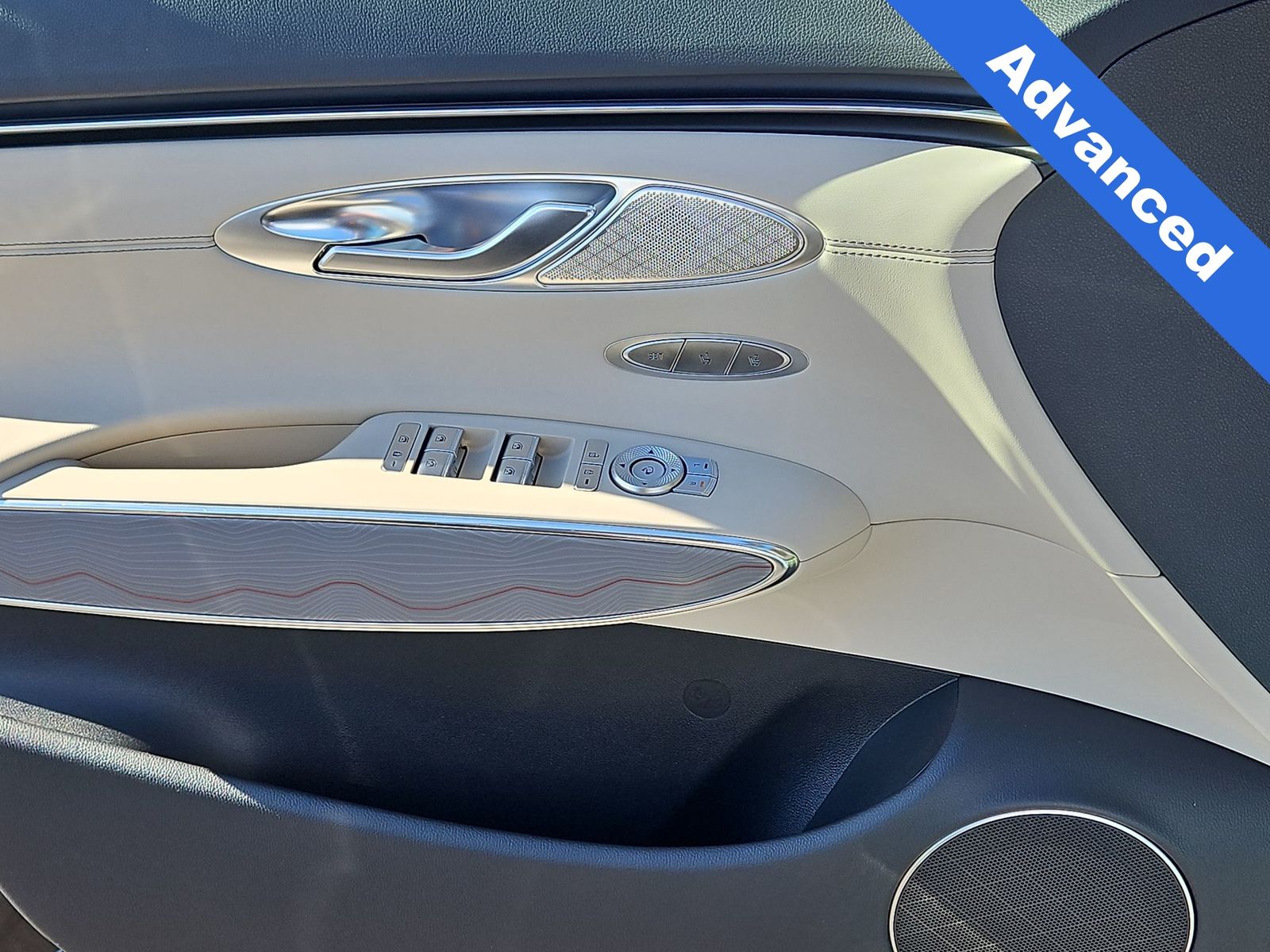 Thumbnail: 2025 Genesis GV70 - 30