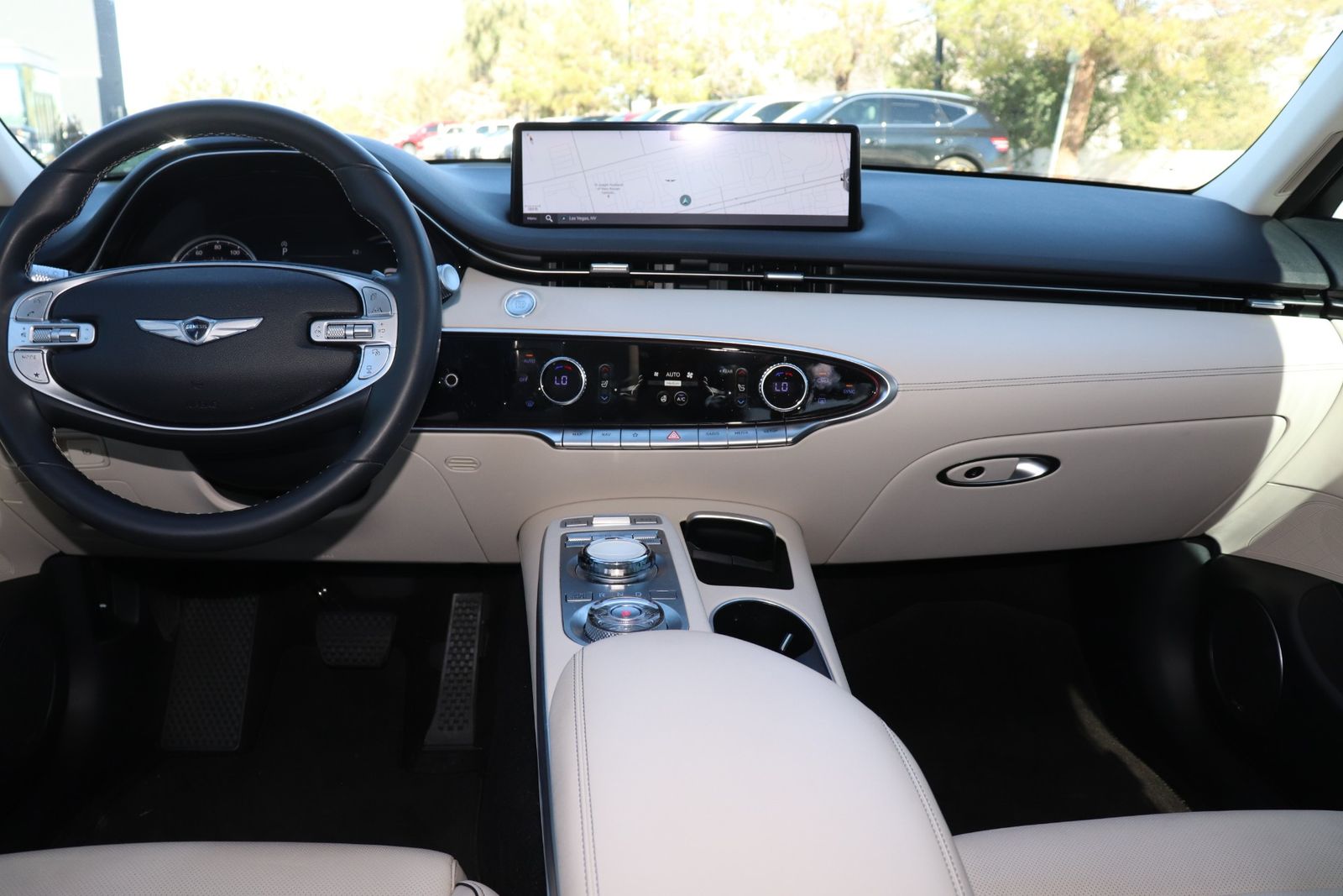 Thumbnail: 2022 Genesis GV70 - 15