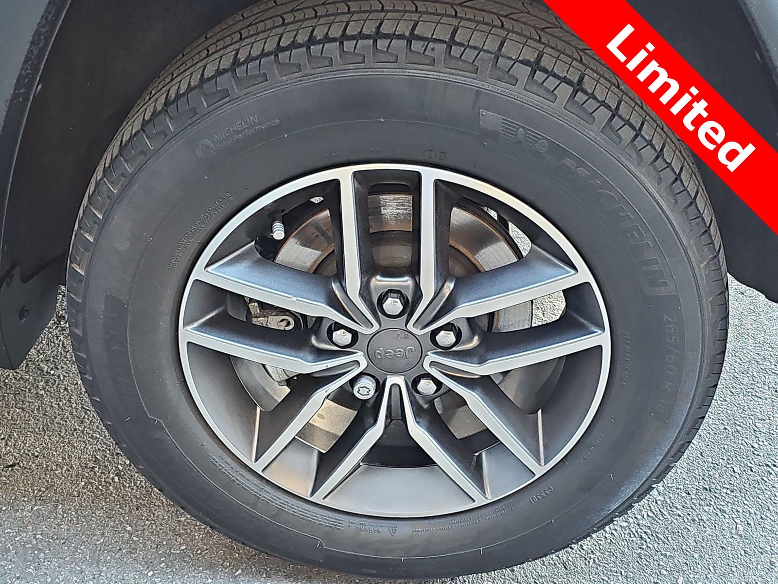 Thumbnail: 2021 Jeep Grand Cherokee - 12